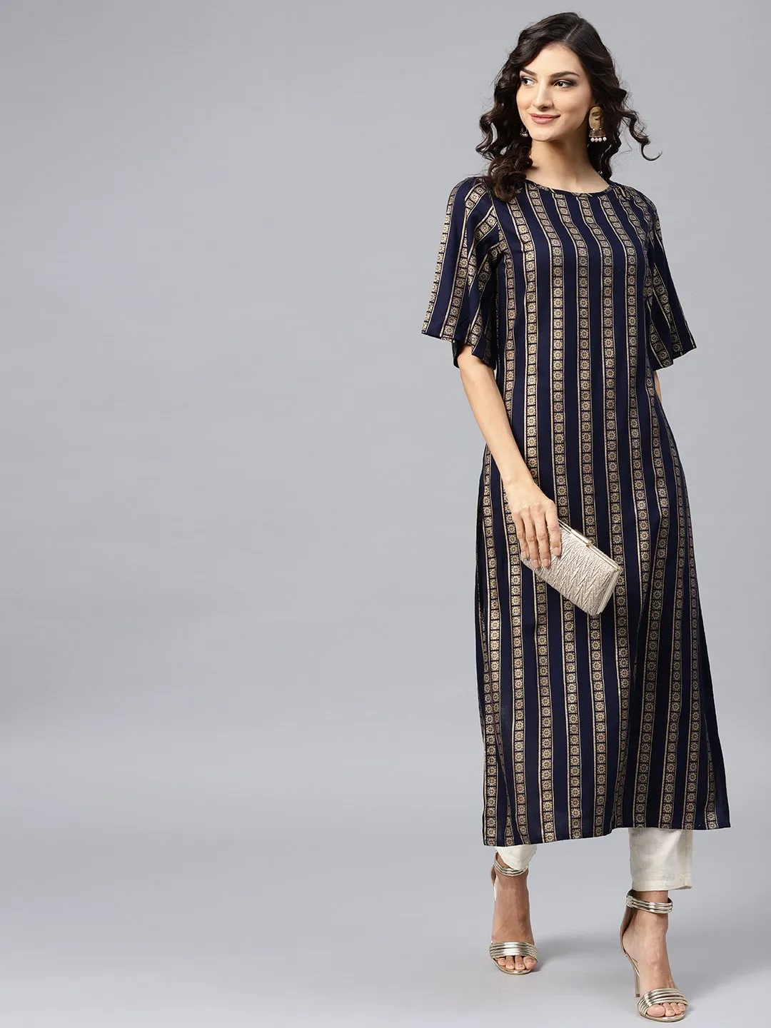 Geometric Printed Navy Blue Kurta With Round Neck And Half Slevees