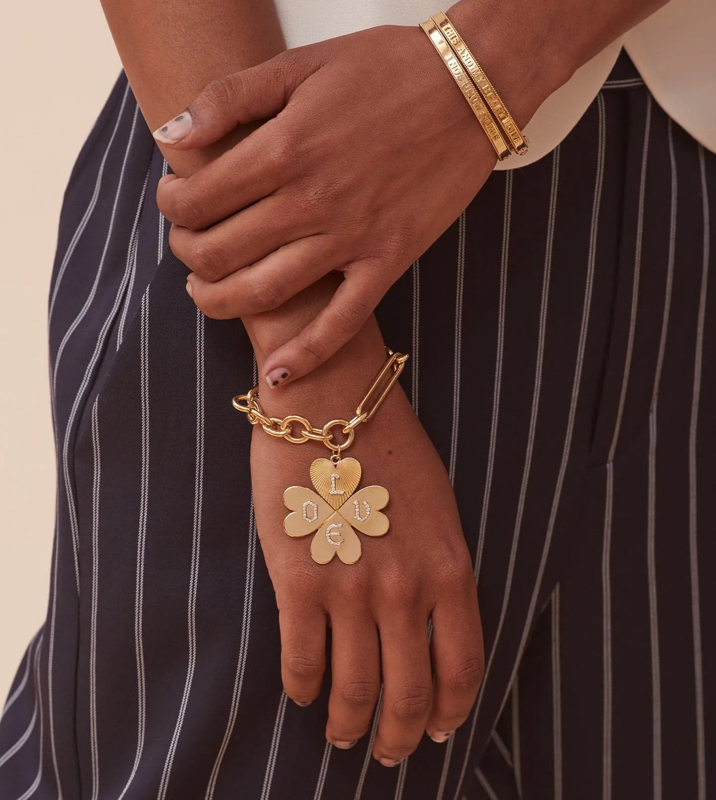 Personalized Oversized Clover: Mixed Oversized Clip Bracelet