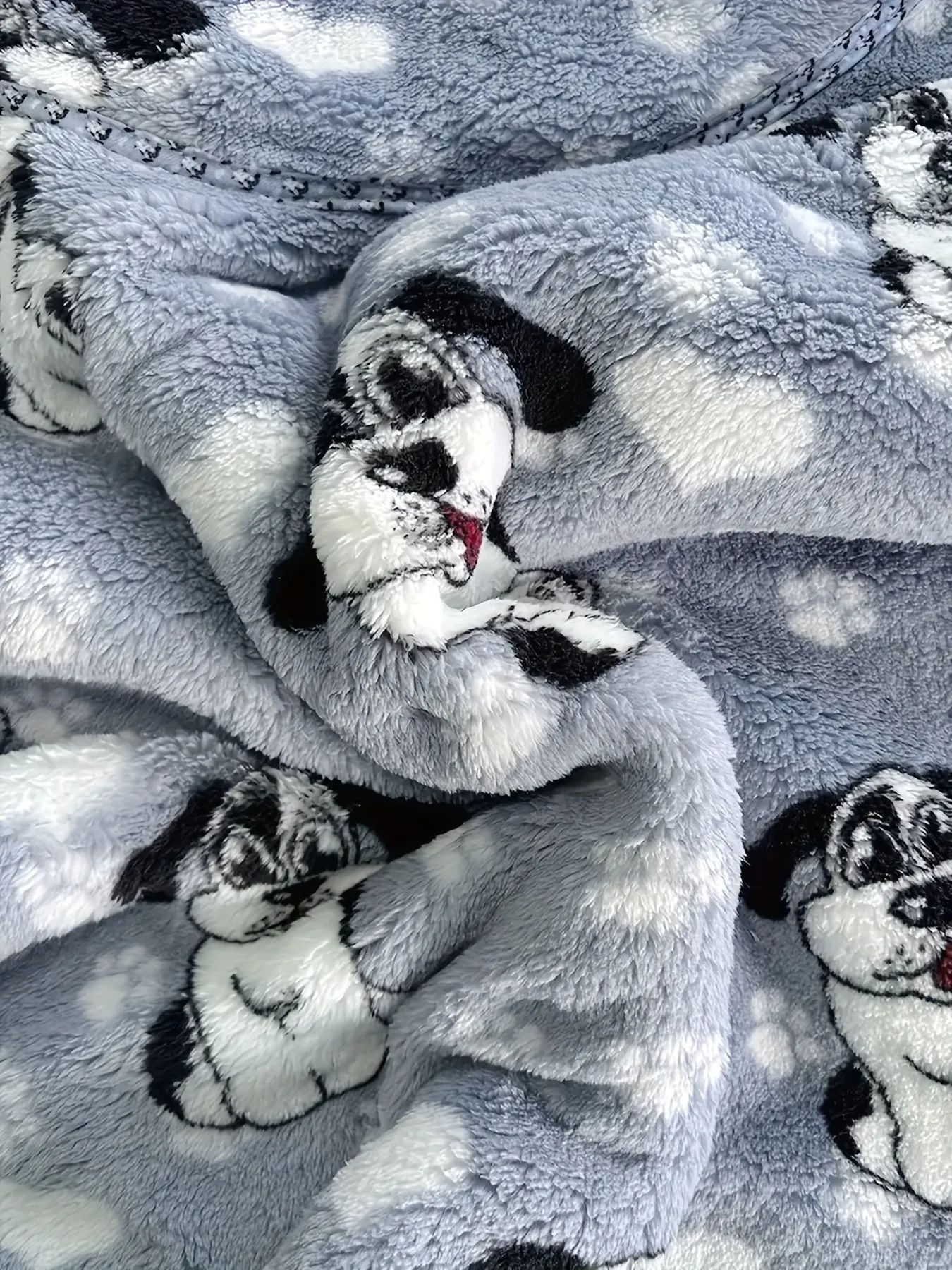 Plus Size Dog Print Flannel Blanket Hoodie, Winter Soft And Cozy Plush Hooded Outwear, Women's Plus Size Clothing