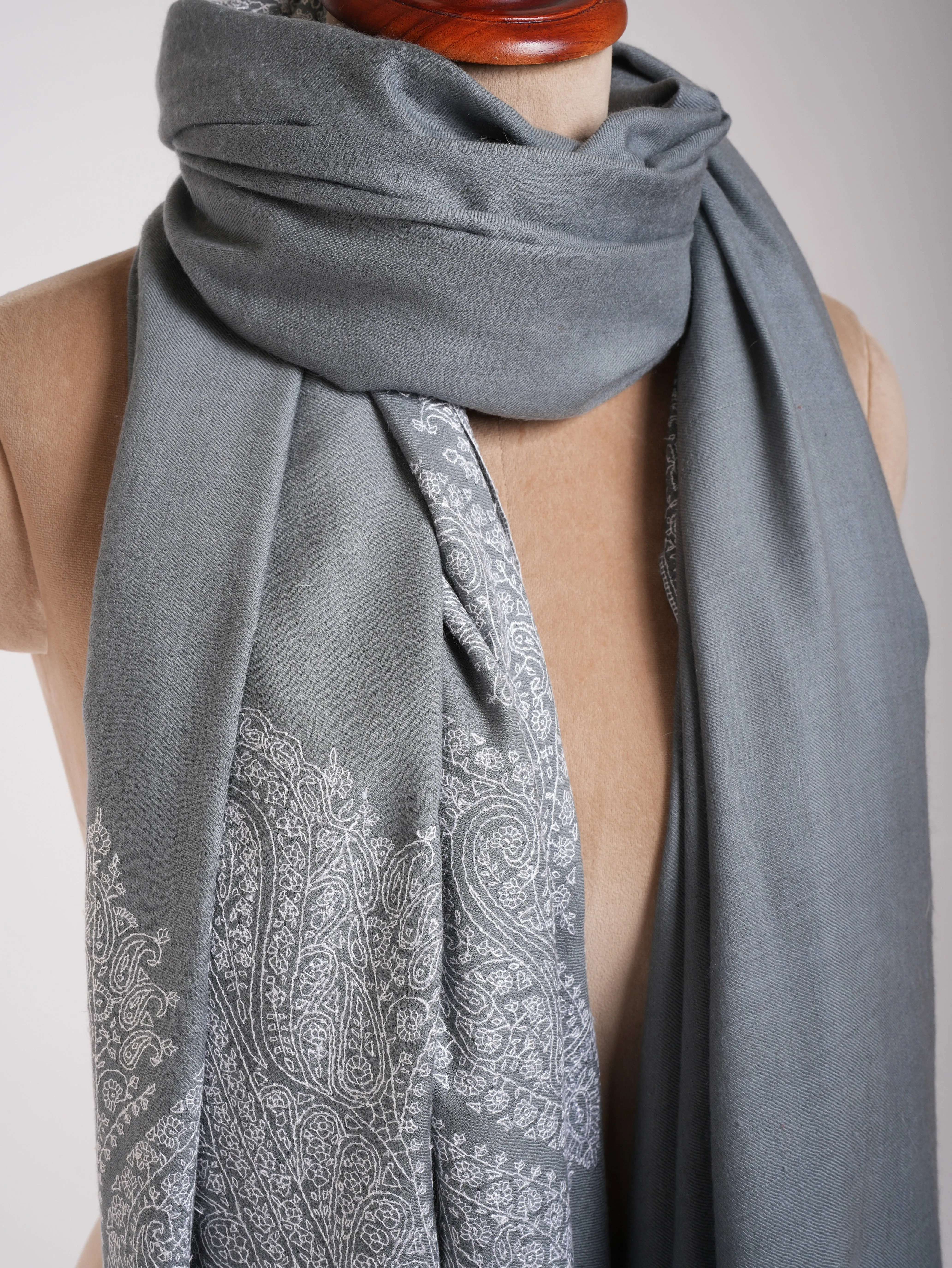 XL Gray Pashmina with White Sozni Embroidery Shawl